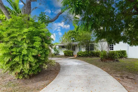 6765 SW 51st Street Miami FL 33155