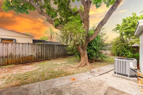 6765 SW 51st Street Miami FL 33155