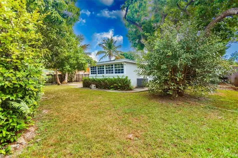 6765 SW 51st Street Miami FL 33155