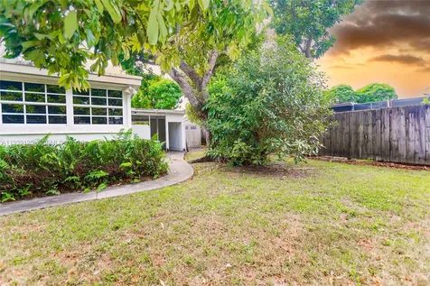 6765 SW 51st Street Miami FL 33155