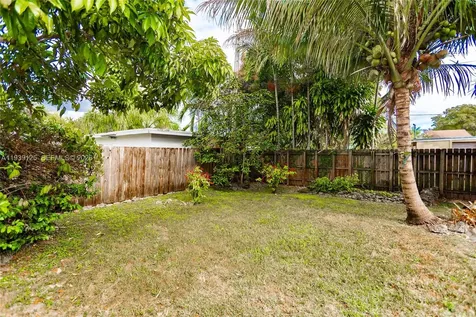 6765 SW 51st Street Miami FL 33155