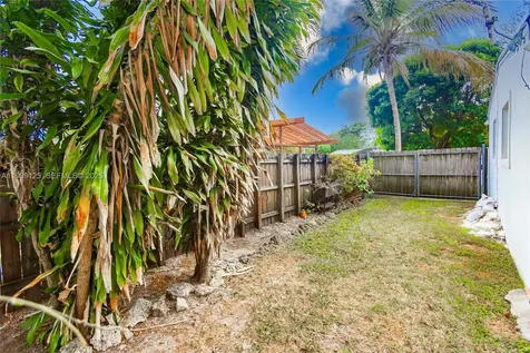 6765 SW 51st Street Miami FL 33155