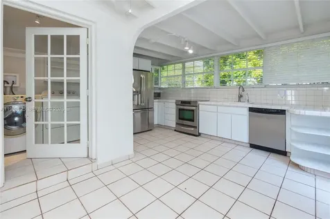 6765 SW 51st Street Miami FL 33155