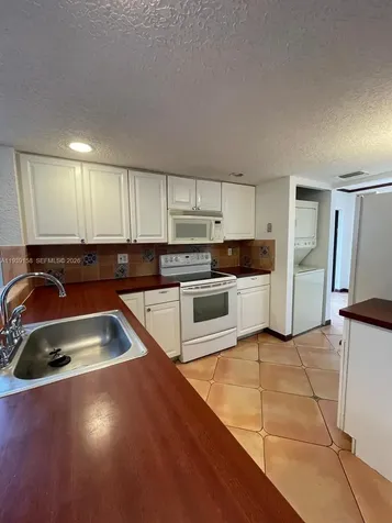 6575 W Oakland Park Boulevard Lauderhill FL 33313