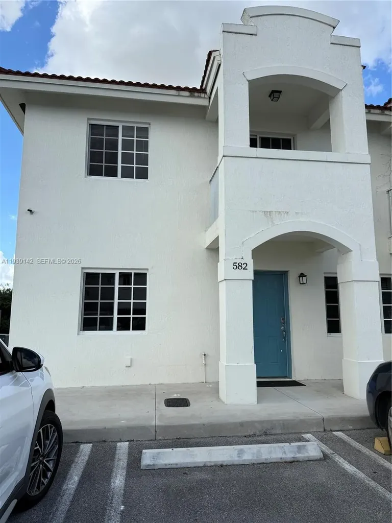 582 SW 2nd Place Florida City FL 33034