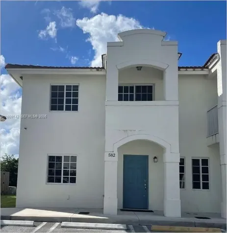 582 SW 2nd Place Florida City FL 33034