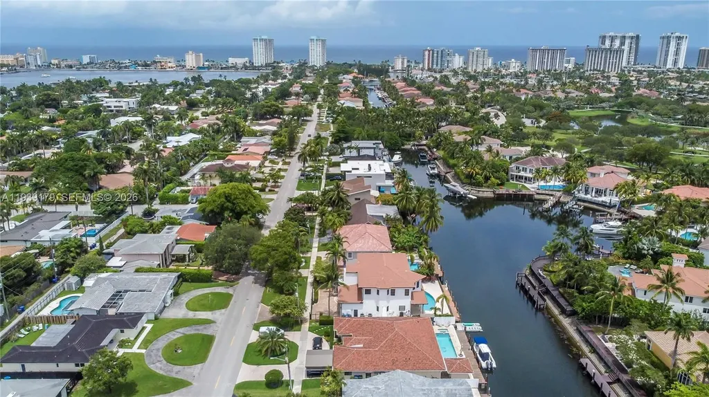 1108 Washington Street Hollywood FL 33019