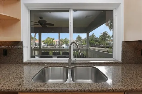 1108 Washington Street Hollywood FL 33019