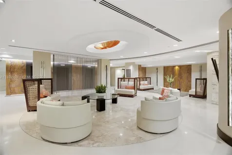 2555 Collins Avenue Miami Beach FL 33140