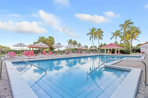 2555 Collins Avenue Miami Beach FL 33140