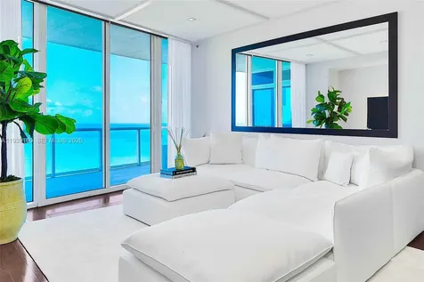 100 S Pointe Drive Miami Beach FL 33139