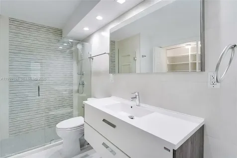 6039 Collins Avenue Miami Beach FL 33140
