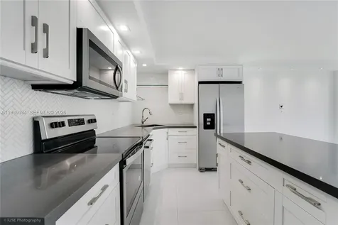 6039 Collins Avenue Miami Beach FL 33140