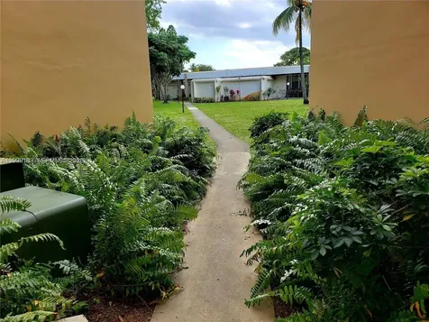 1450 NE 191st Street Miami FL 33179