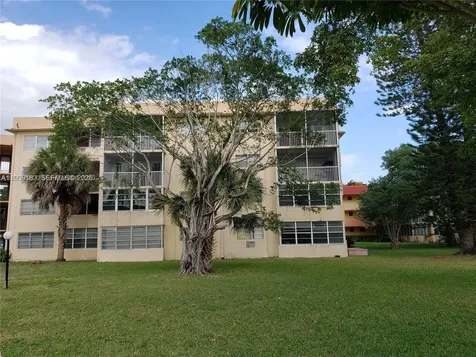 1450 NE 191st Street Miami FL 33179