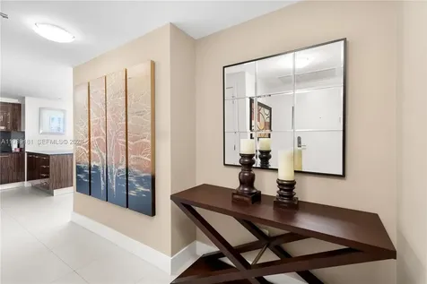 6899 Collins Avenue Miami Beach FL 33141