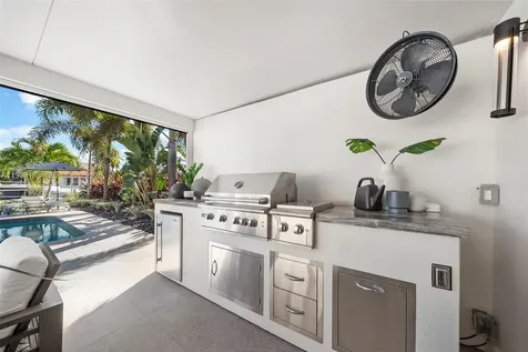 519 Layne Boulevard Hallandale Beach FL 33009