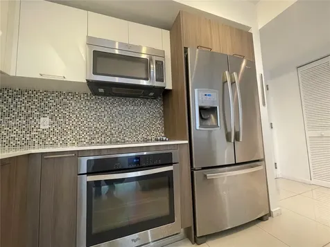 5252 NW 85th Avenue Doral FL 33166