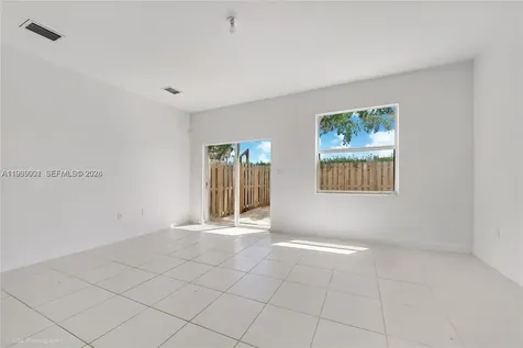 1705 SE 27th Road Homestead FL 33035