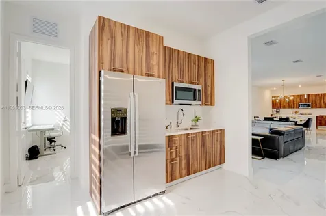 4367 SW 123 Lane Davie FL 33330