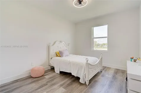 4367 SW 123 Lane Davie FL 33330