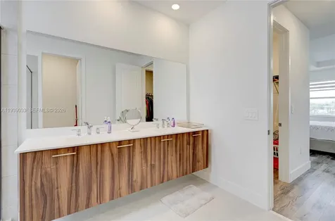 4367 SW 123 Lane Davie FL 33330