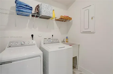 4367 SW 123 Lane Davie FL 33330