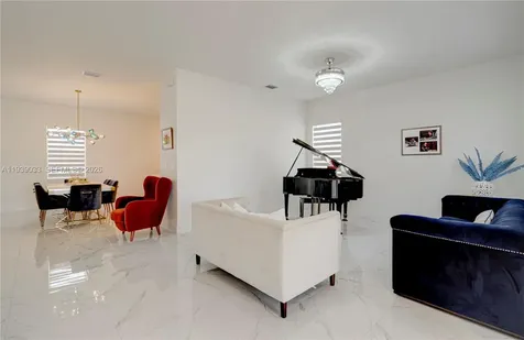 4367 SW 123 Lane Davie FL 33330