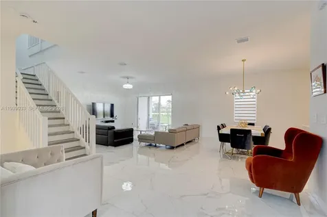 4367 SW 123 Lane Davie FL 33330