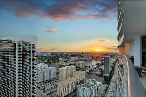 4111 S Ocean Drive Hollywood FL 33019