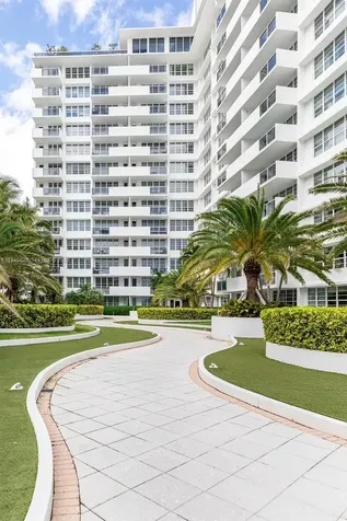 100 Lincoln Road Miami Beach FL 33139
