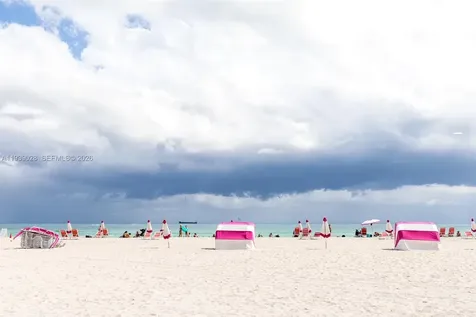 100 Lincoln Road Miami Beach FL 33139