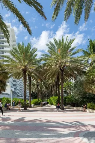 100 Lincoln Road Miami Beach FL 33139