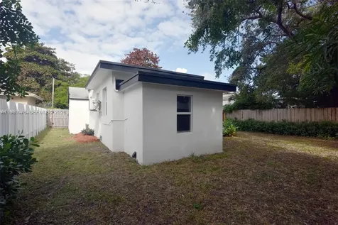 1084 NW 66th Street Miami FL 33150