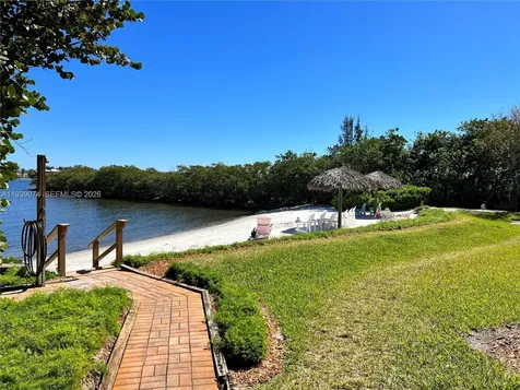 1000 Scotia Drive Hypoluxo FL 33462