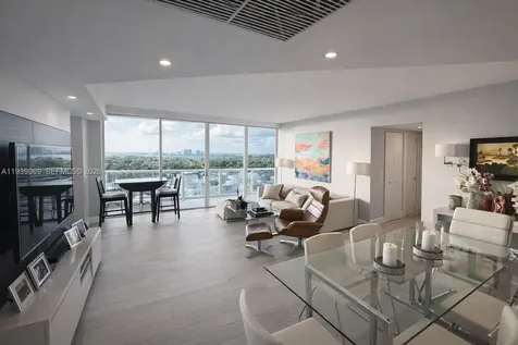 5900 Collins Avenue Miami Beach FL 33140