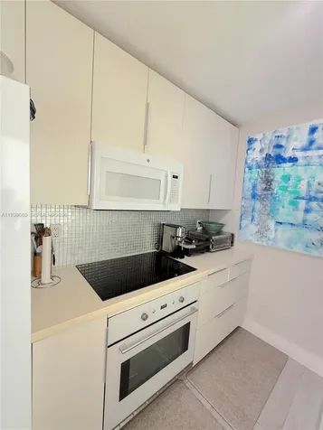 5900 Collins Avenue Miami Beach FL 33140