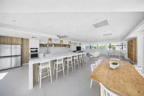 5900 Collins Avenue Miami Beach FL 33140