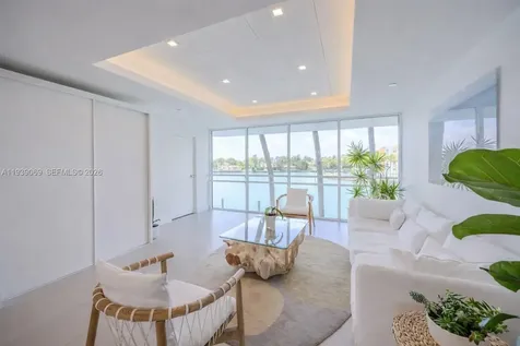 5900 Collins Avenue Miami Beach FL 33140