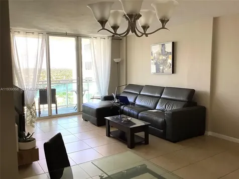 3001 S Ocean Drive Hollywood FL 33019