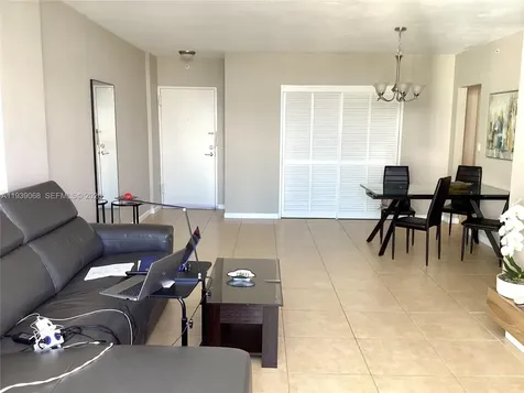 3001 S Ocean Drive Hollywood FL 33019
