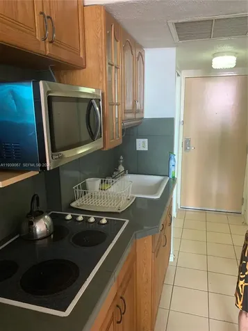 19201 Collins Avenue Sunny Isles Beach FL 33160