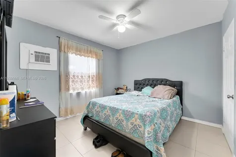 13493 NW 8th Avenue North Miami FL 33168