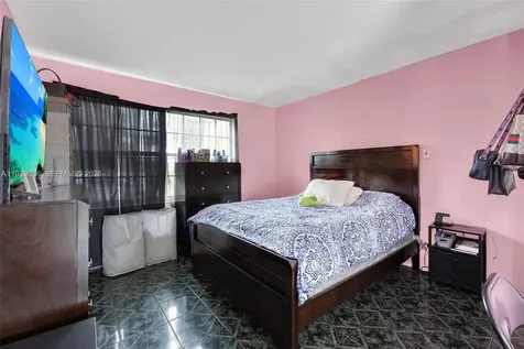 13493 NW 8th Avenue North Miami FL 33168