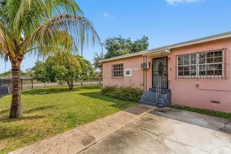 13493 NW 8th Avenue North Miami FL 33168