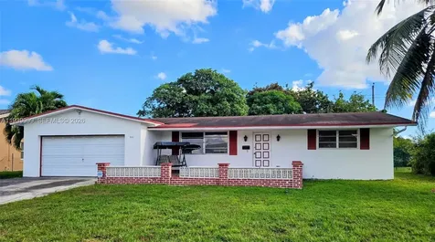 941 SW 64th Parkway Pembroke Pines FL 33023