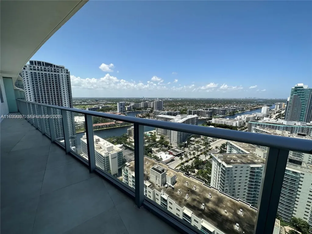 4111 S Ocean Drive Hollywood FL 33019