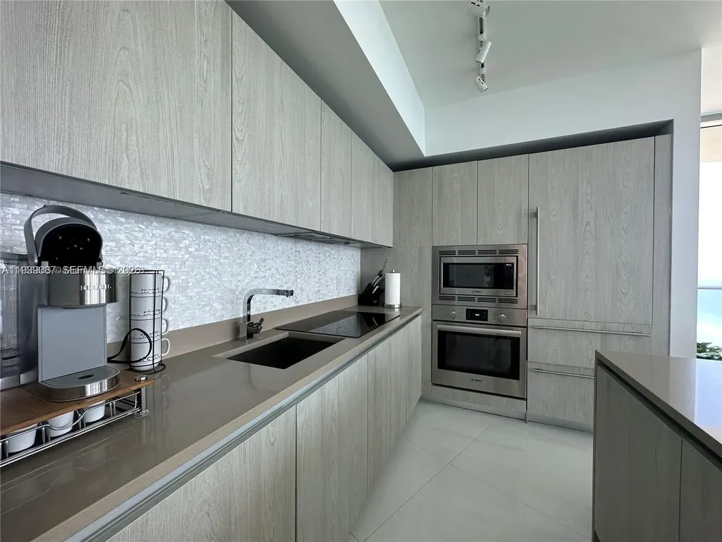 4111 S Ocean Drive Hollywood FL 33019