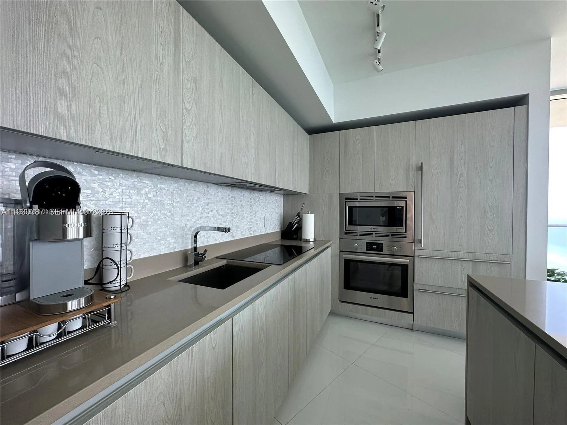 4111 S Ocean Drive Hollywood FL 33019