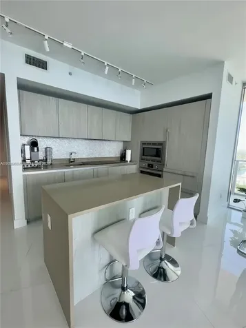 4111 S Ocean Drive Hollywood FL 33019